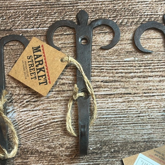 Lot of 9 - Iron Scroll Hooks - NWT - Picture 2 of 6